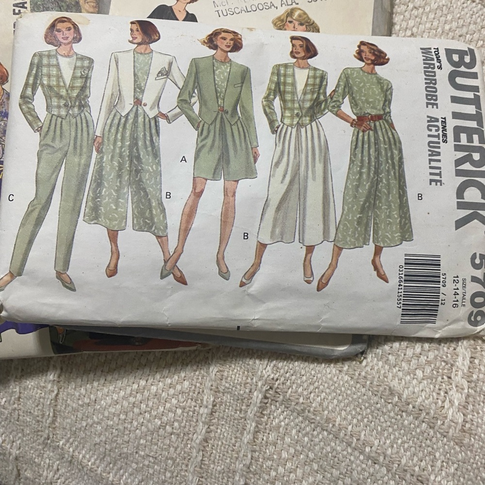 Vintage Sewing Patterns Butterick and Simplicity Pattern - Picture 2 of 3
